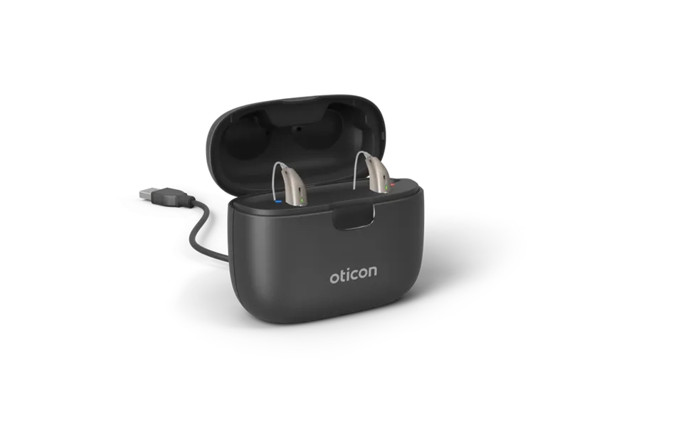 Oticon SmartCharger miniRITE R offen mit Hoergeraeten und Kabel